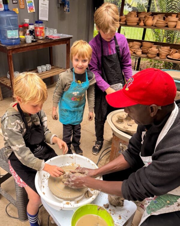 Kids Pottery Class (Saturday)